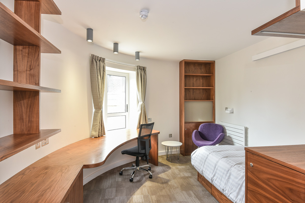Wyng Gardens Student Study Bedroom